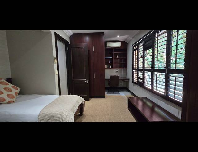 5 BEDROOM HOUSE FOR SALE IN ZIMBALI ESTATE